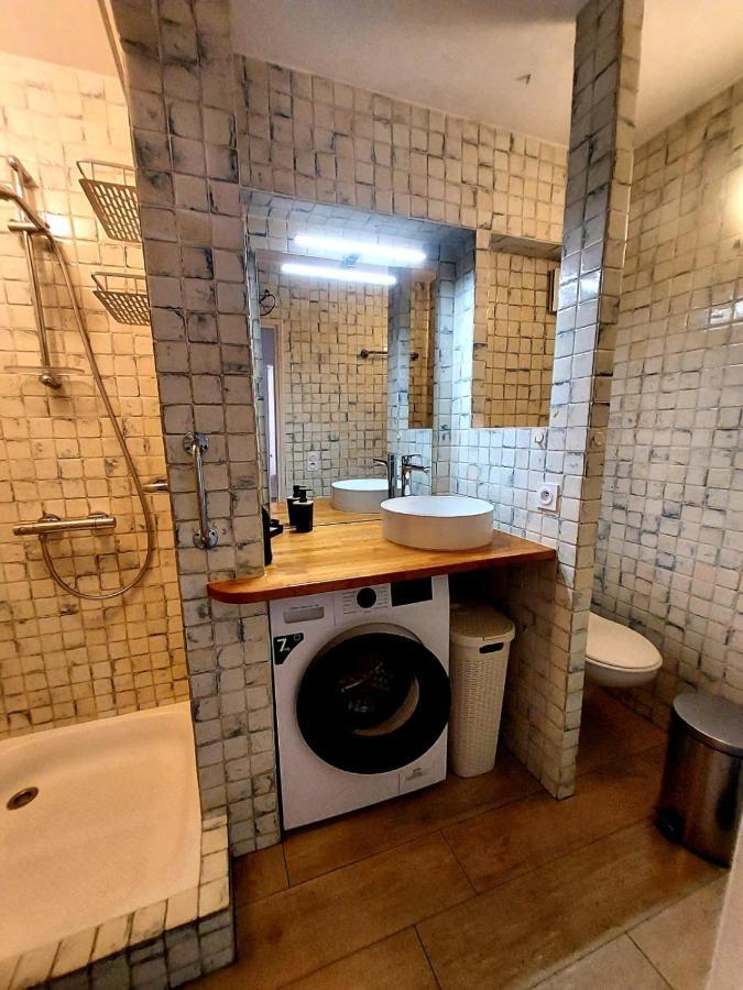 Appartement T3 Plein Centre Ville Le Lavandou Εξωτερικό φωτογραφία